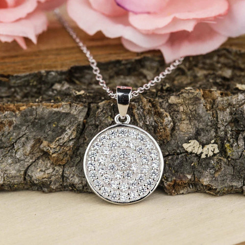 Pendentif cercle femme