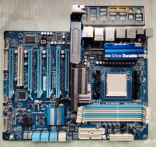 Carte Mère Gigabyte GA-890FXA-UD7 AMD 890FX Socket AM3 .