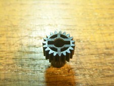Final pinion gear - um-1,