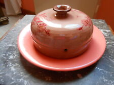 Très beau plat à fromage et sa cloche décorée