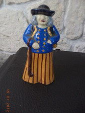 PERSONNAGE BRETON EN FAIENCE
