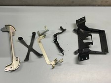 UN LOT DE SUPPORT MOTO HONDA