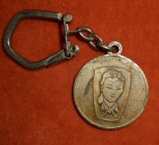 Porte-clés métal Café MOKAPRIMA Paris 15° 30, Rue du Commerce Visage de femme