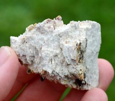 Petalite & Polylithionite-Trilithionite - 65 grammes - Chedeville quarry, France