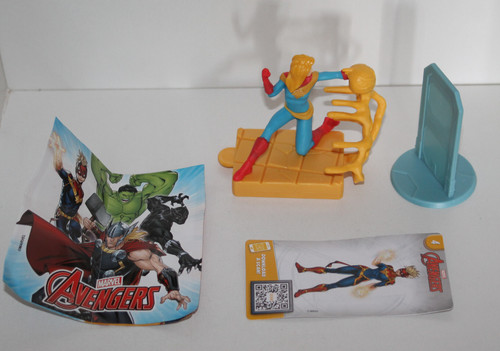 Kinder maxi captain - marvel,