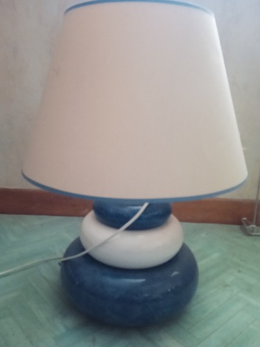 Belle lampe kostka - kostka,, couleur
