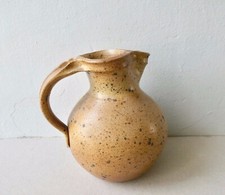 pichet en grès pyrité, le