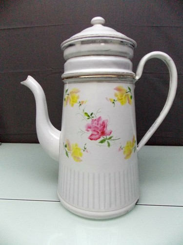 Belle cafetiere emaillee - belle,