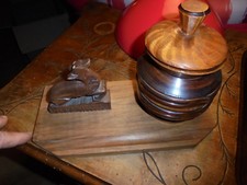 Ancien Pot à Tabac sur Socle