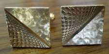 Boutons de manchette plaqué or carré finement gravé bijou vintage classique 2206