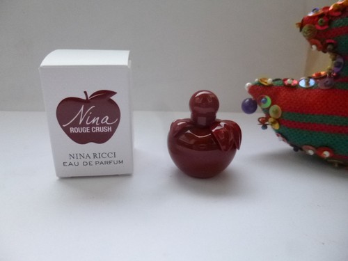 Rare jolie miniature nina - rare,