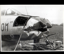AVION de CHASSE "MYSTERE IV" accidenté période 1950-1960