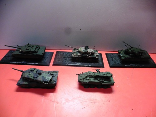 Lot de 5 chars - 10,