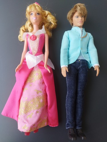 Lot barbie disney aurore - disney, la