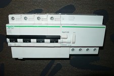 DISJONCTEUR DIFFERENTIEL 4POLE