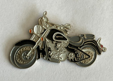 79 -  Pin's Moto YAMAHA XV 1600 WILD STAR