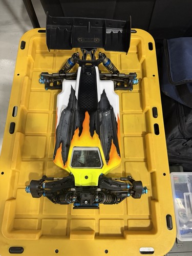Team associated rc8b4 8 - team,