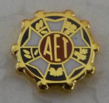 PINS MILITAIRE DES ANCIENS