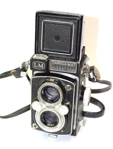Yashica mat camera - lm, 80mm