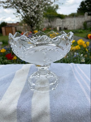 Coupe cristal taillé sur - coupe,
