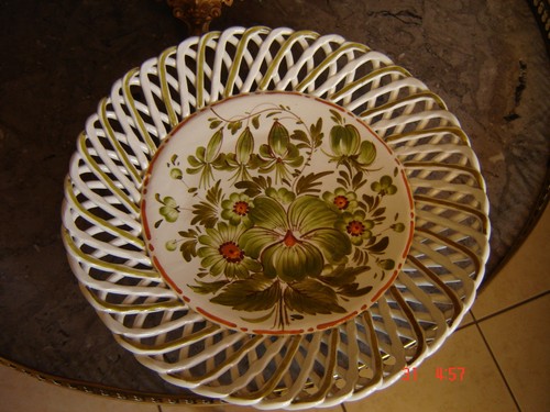 Assiette décorative - , en