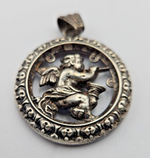 ANCIEN PENDENTIF  DECOR ANGE MUSICIEN AILEE EN ARGENT