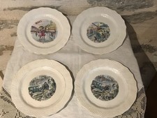 Série de 4 petites assiettes