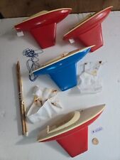 (45) lot revendeur jouet bazar vintage : lot de 4 + 1 coques de voilier - bateau