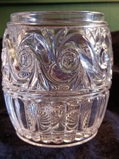 Vase cristal de Baccarat modèle Moulure russe. Ancien seau à biscuits . 