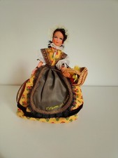 Ancienne poupée souvenir en plastique "St Etienne les Orgues"