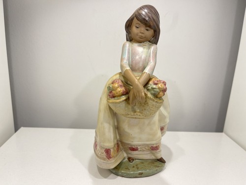 Figurine porcelaine de - en,