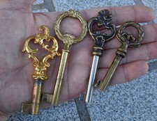 Lot de 4 Clefs clés anciennes Old key bronze meuble commode placard serrure N73C