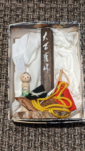 Japanese doll kokeshi hand - -,