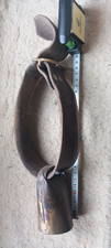 Ancienne Cloche en métal avec collier, pour bétail  Art Populaire
