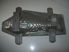Rare et ancien grand moule poisson à chocolat en fer blanc MATFER