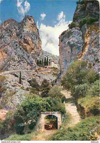 Carte postale moustiers - -,
