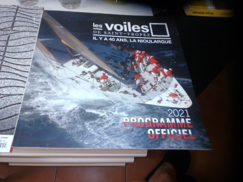 Livre les voiles saint - les,