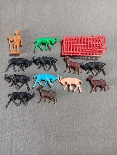 Lot figurines animaux - bouc, et