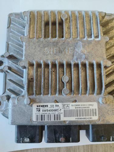 Calculateur moteur siemens - calculateur,