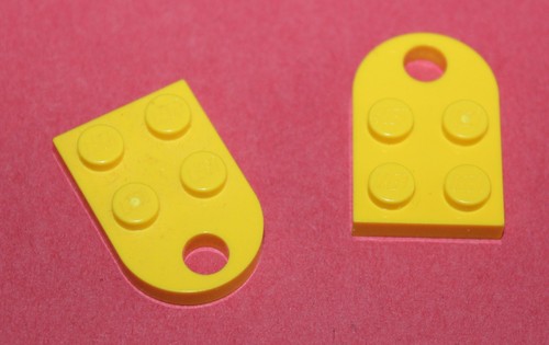 Lego yellow plate - 2,