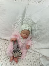 Adorable Mini Bébé Reborn