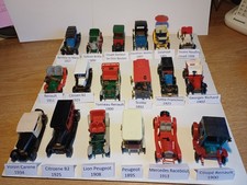 18 Voitures miniatures anciennes plastiques différentes Huilor Prior Végétaline1