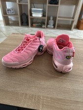 chaussure nike édition limité taille 38 