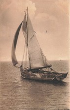 14 TROUVILLE BARQUES DE PECHE