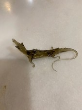 Ancien lézard en verre de