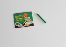 Crayon vert et carton poupée Cricket American Character Fan Club Toots Snouky