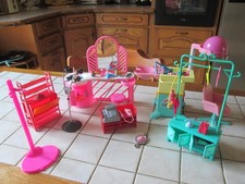 accessoires pour poupée barbie mattel, salon de coiffure parfait état