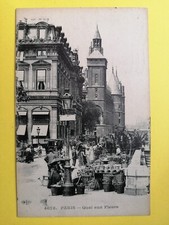CPA RARE FRENCH PARIS en 1918 QUAI aux FLEURS Marché Etal Animés