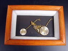 Sculpture Originale Pièces Montres Suisses Moto Harley Davidson Cadre Sous Verre