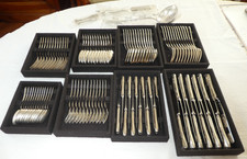 TRES BELLE MENAGERE EN METAL ARGENTE CHRISTOFLE MODELE MARLY 99 PIECES